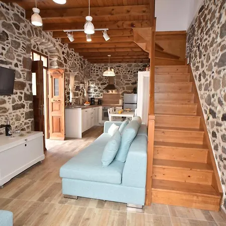 Patriko Nisyrian * Mandraki (Nisyros)