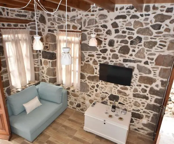 Patriko Nisyrian بيت للعطل Mandrákion